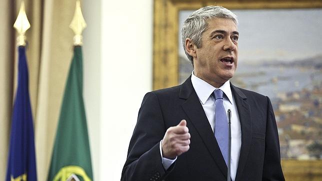 Portugal, al borde del rescate, se enfrenta al test de los mercados