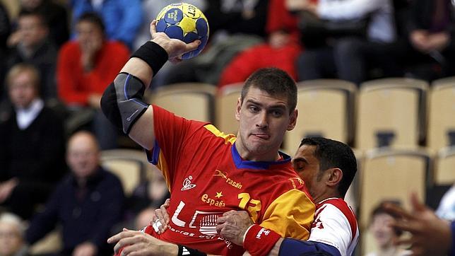 España se estrena con un cómodo triunfo ante a Bahrein