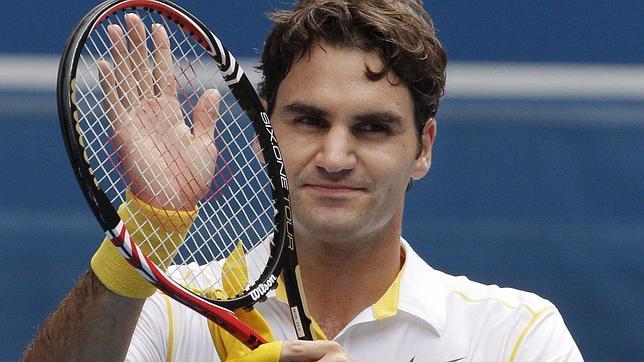 Federer arrolla en el estreno
