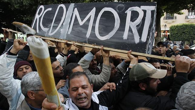 Cerco financiero a los millones robados por Ben Alí