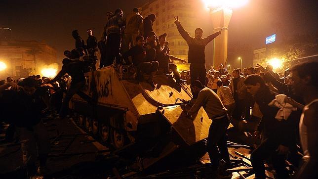 La oposición egipcia exige la renuncia de Hosni Mubarak