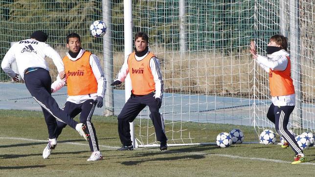 Pedro León y Gago, castigados sin Copa tras una pelea