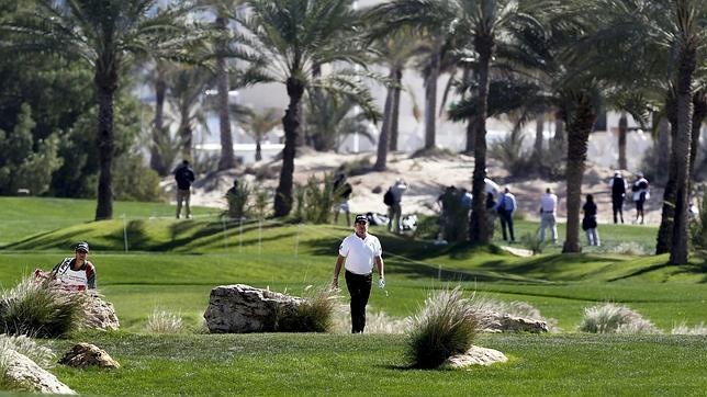 Lee Weestwood no pasa el corte en Qatar y podría perder el número uno del mundo