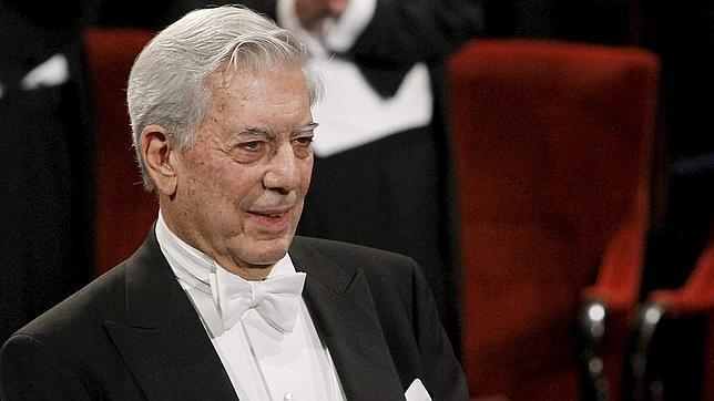El Rey concede sendos títulos de marqués a Vargas Llosa y a Del Bosque