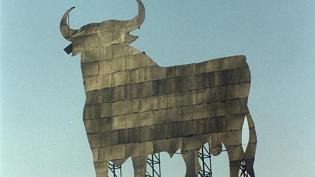 El toro de Osborne llega a Melilla