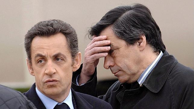 Fillon reconoce que usó un avión de Mubarak en sus vacaciones en Egipto