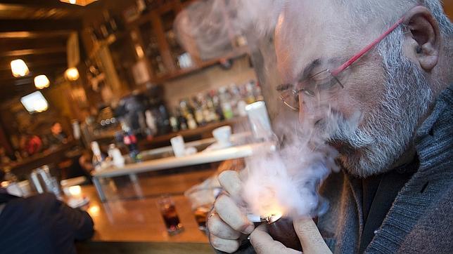 Dejar de fumar engorda entre cinco y siete kilos