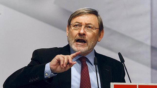 Ferraz pide a Lissavtezky y Gómez que sigan negociando la lista municipal