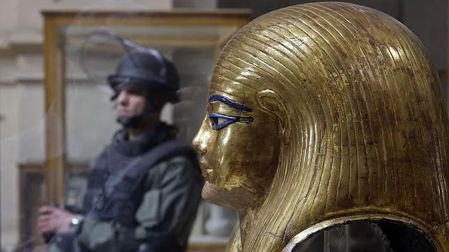 Desparecen 8 piezas del Museo Egipcio durante la revuelta