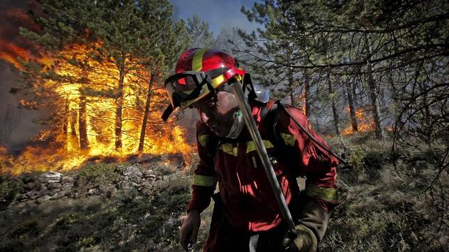 Zapatero gasta 360 millones en la Unidad Militar de Emergencias