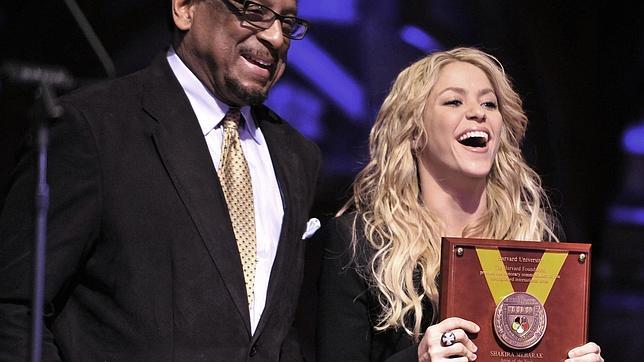 Harvard honra a Shakira