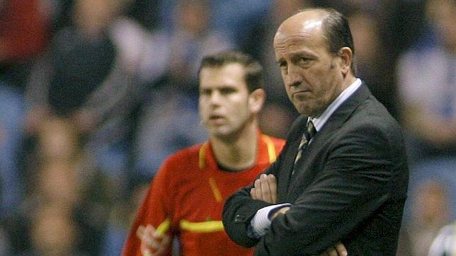 Lotina: «El Madrid siempre juega igual»