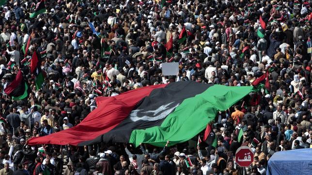 Directo: La UE reconoce a los rebeldes como «interlocutor político» en Libia