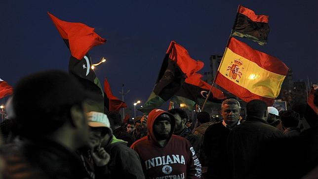 Europa hablará con los anti-Gadafi pero no atacará