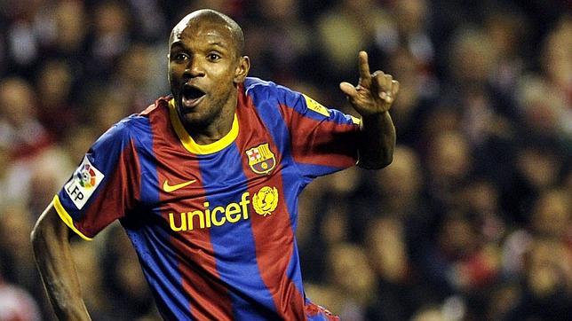 Abidal, operado «sin incidencias» de un tumor en el hígado