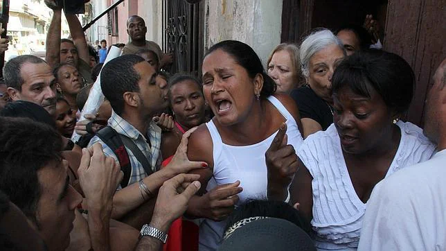 El régimen cubano hostiga a las Damas de Blanco en el octavo aniversario de la Primavera Negra