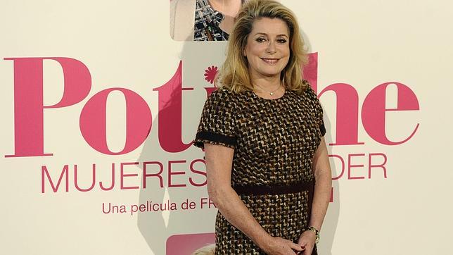 Catherine Deneuve despliega su glamour en Madrid