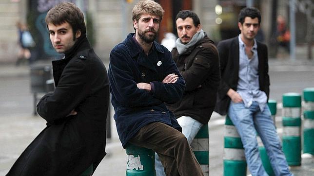 Manel, directos al número uno de ventas