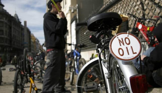 La crisis reduce por primera vez el consumo energético y la dependencia del petróleo