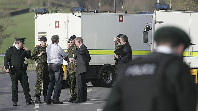 Una bomba lapa mata a un policía católico en Omagh