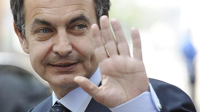 El anuncio de Zapatero cierra año y medio de debate sobre su marcha