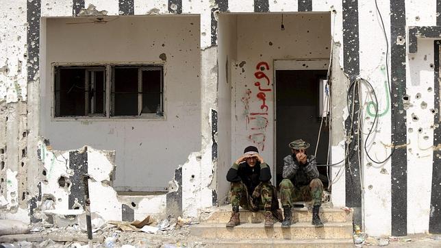 Los rebeldes libios rechazan la propuesta turca de negociar un alto el fuego