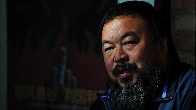 China justifica la detención de Ai Weiwei por «delitos económicos»