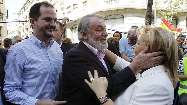 La presidenta de la AVT ve «muy mal» la ausencia del PSOE en la manifestación