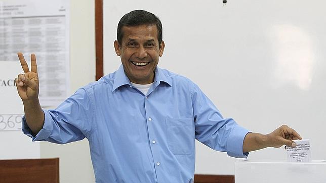 Ollanta Humala, el «comandante» que quiere olvidar a Chávez