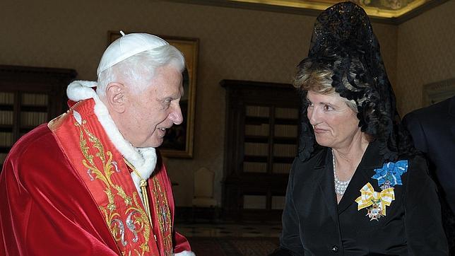 El Papa deplora ante la nueva embajadora española «la indiferencia ante episodios de clara profanación»