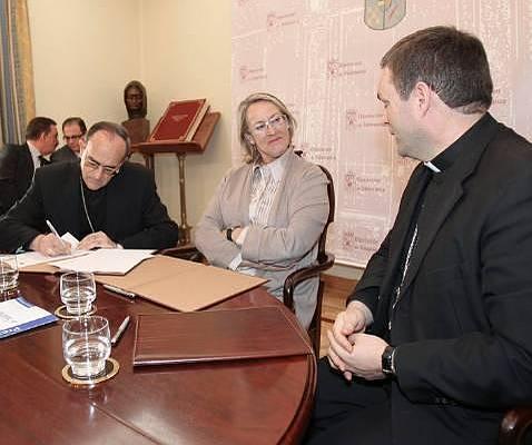 La Diputación y tres diócesis destinan 960.000 euros a templos