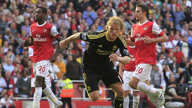 Dos penaltis alientan y frustran al Arsenal en el tiempo añadido