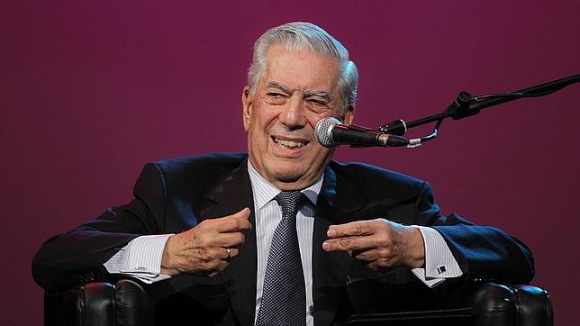 Vargas Llosa supera en paz la prueba de la Feria del Libro de Buenos Aires