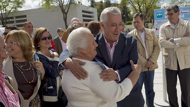 Arenas declara que el Gobierno debe ratificar su voluntad de derrotar a ETA