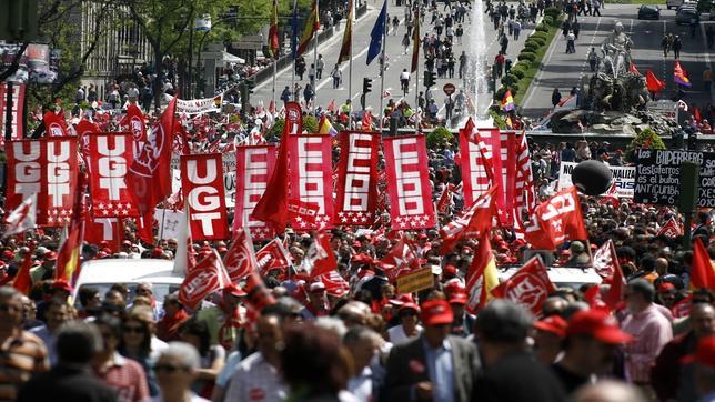 «Empleo con derechos. Contra los recortes sociales», lema del Primero de Mayo