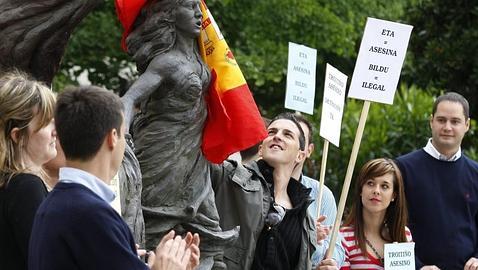 «En la Complutense no quieren capillas pero sí pro-etarras»