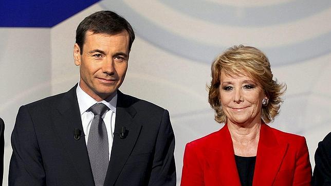 Aguirre presume de gestión ante la «pinza» Gómez-Gordo