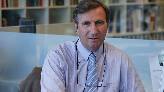 Mark Fenwick: «La jequesa es inteligente y simpática, y trabaja mucho»