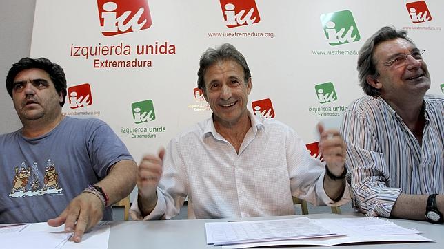 IU Extremadura escuchará hoy a Cayo Lara para decidir un posible pacto