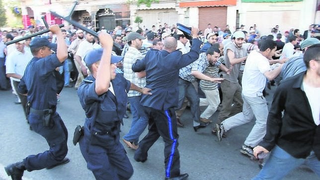Marruecos despierta de su letargo político