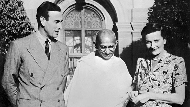 El Gandhi con tendencias homosexuales y xenófobas entra en India