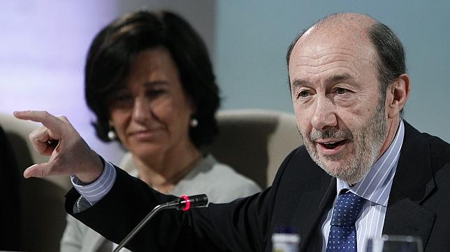 Rubalcaba: «España no compite bajando los salarios, sino con formación y talento»