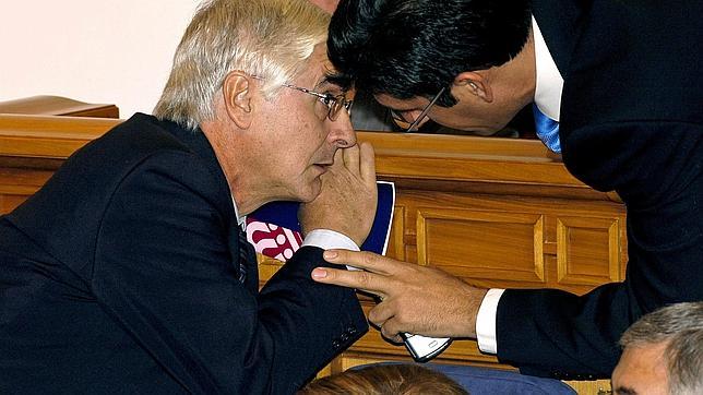 El omnipresente Barreda ve «un margen pequeño para adelantar elecciones» a otoño