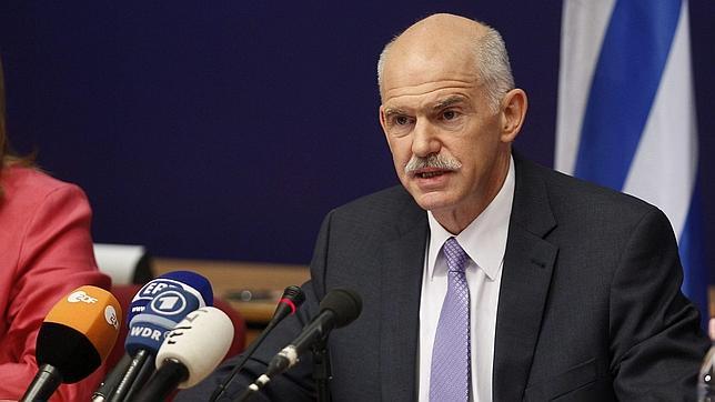 La banca europea da su brazo a torcer y ayudará a rescatar a Grecia