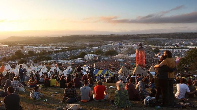Glastonbury, de las raíces hippies a la opulencia