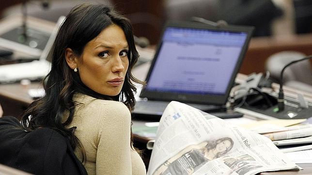 Las fiestas de Berlusconi tenían un sistema para reclutar prostitutas, según los fiscales