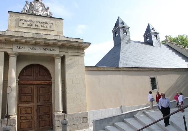 Segovia inaugura la rehabilitada Casa de la Moneda