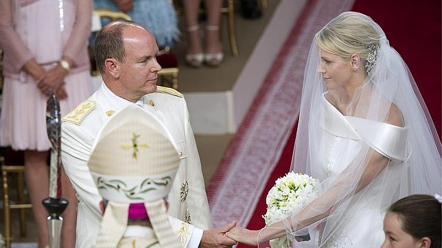 Alberto de Mónaco podría someterse a una prueba de paternidad tras su boda