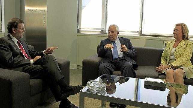 Rajoy da por hecho que Rubalcaba dejará el Gobierno este sábado