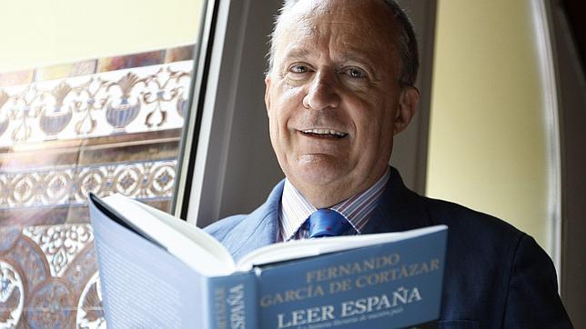 García de Cortázar: «Han robado el libro más importante de la Historia de España»